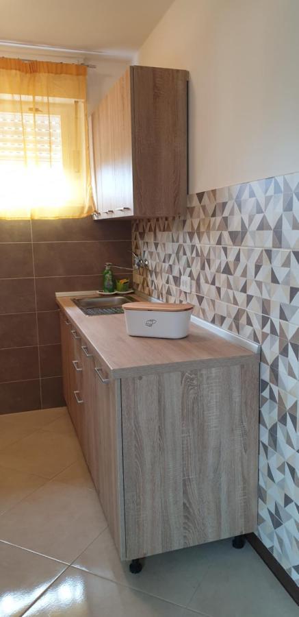 Apartman Lena Pula Exterior foto