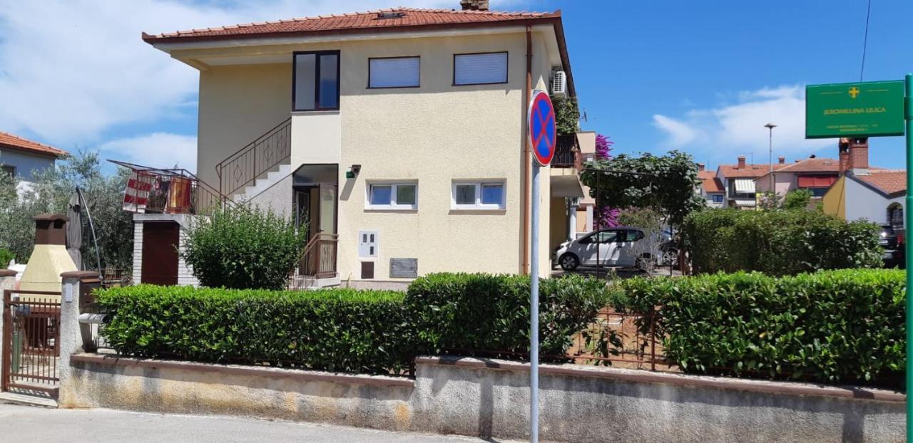 Apartman Lena Pula Exterior foto