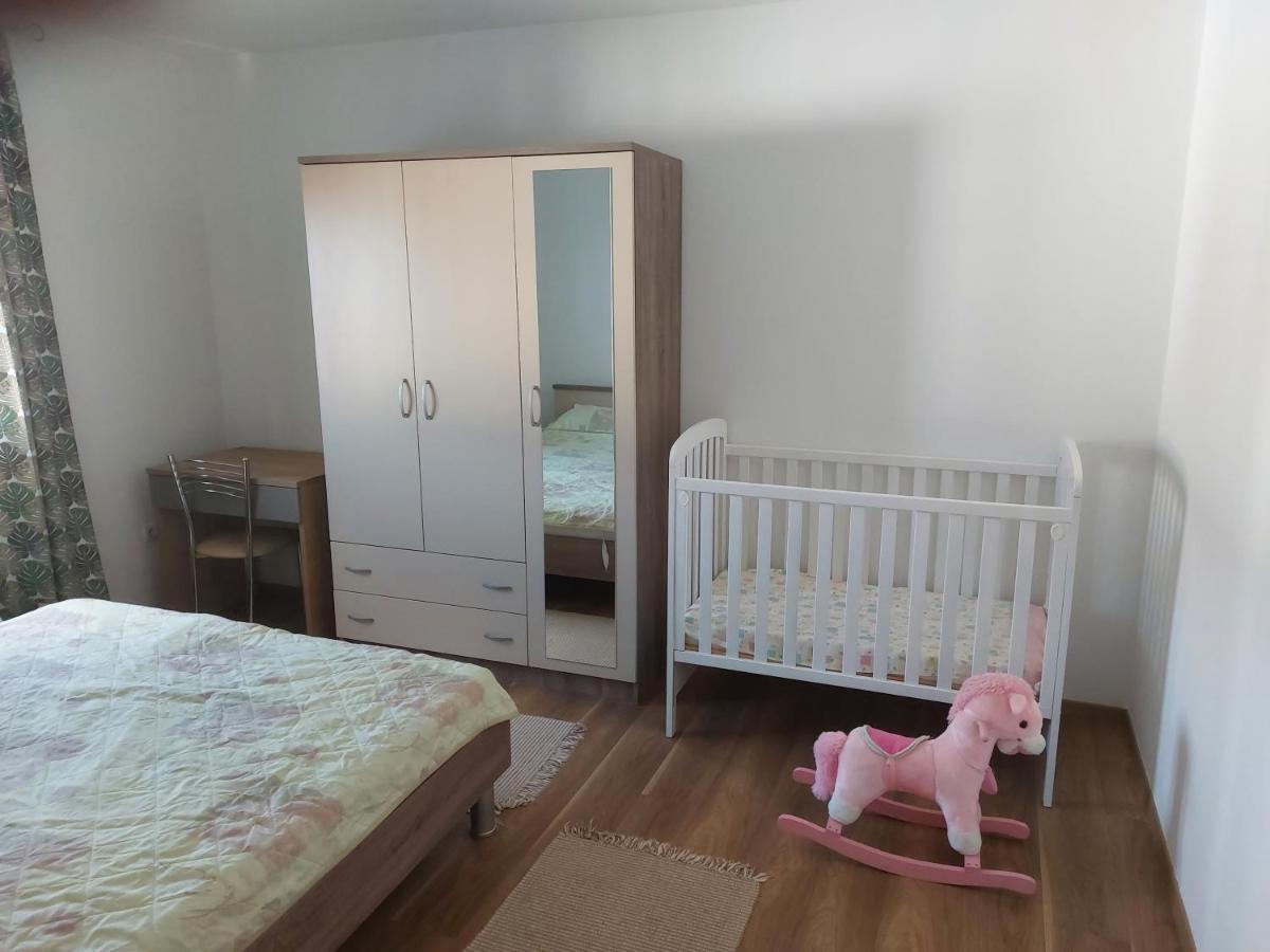 Apartman Lena Pula Exterior foto
