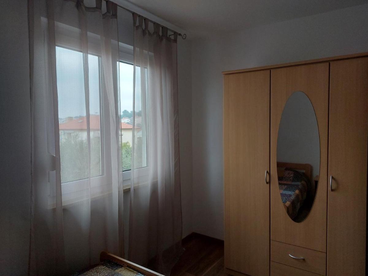 Apartman Lena Pula Exterior foto